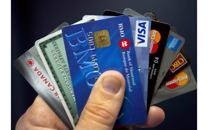 Πληρωμή με πιστωτική κάρτα από την τράπεζα